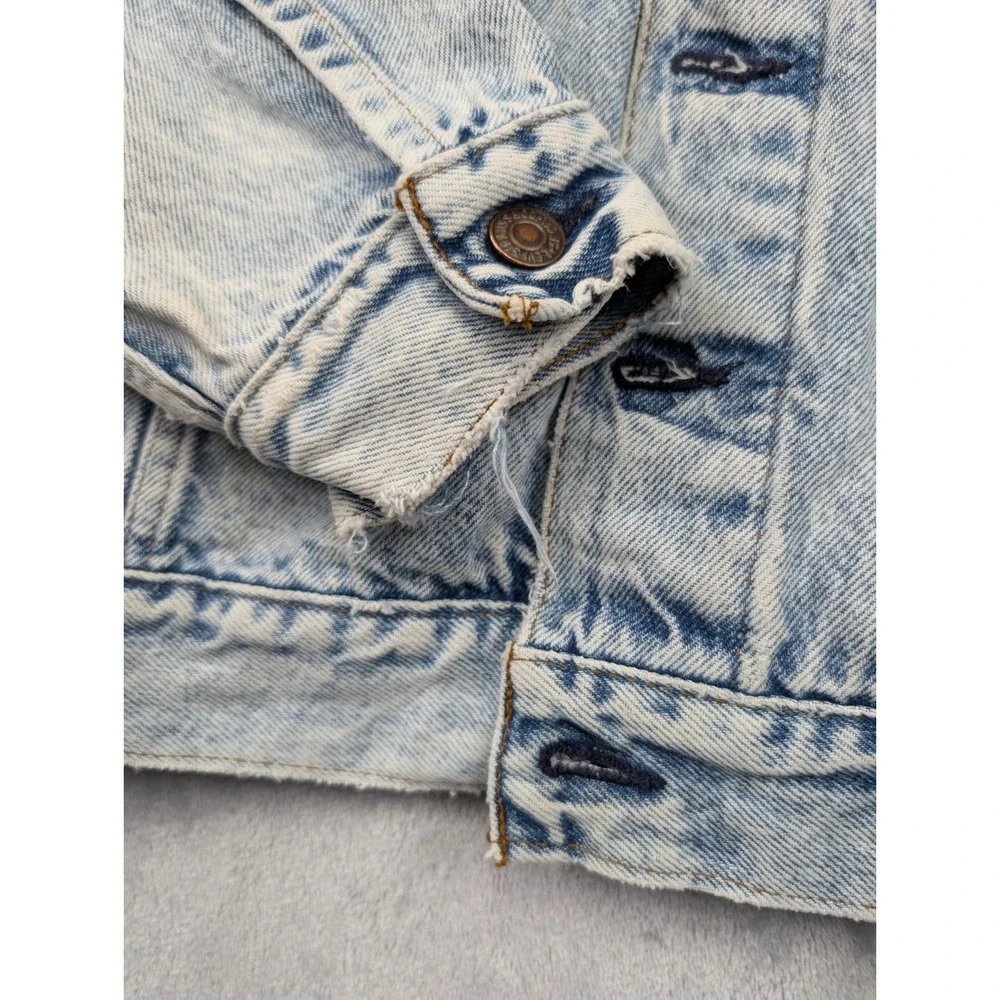 VTG 90's Levi's Stonewash Men's Denim Jacket 75068-0219 XL Back Patch Garret Sty